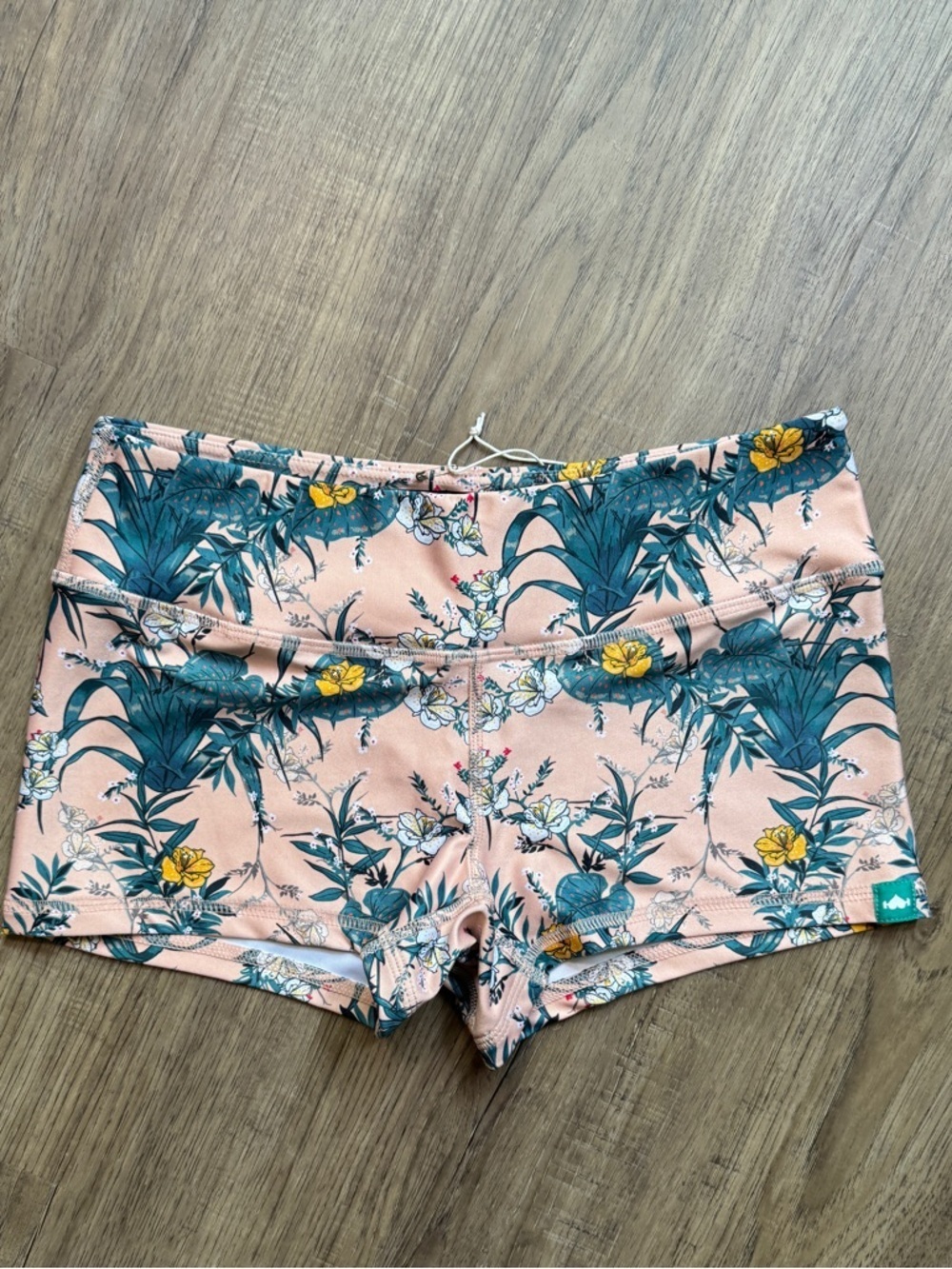 WodBottom Pink Floral Booty Shorts Women's Size Small Crossfit Workout
